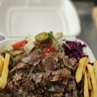 Kebab na talerzu wołowo-baranie