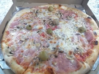 Pizza Capriciossa