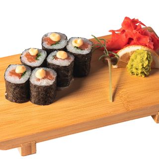 Хосомакі з лососем (120г)