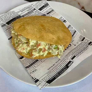 Arepa de reina pepiada