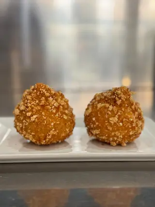 Coxinha Crocante de Galinha com Catupiry