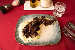 Ficatei de pui cu ceapa si piure de cartofi