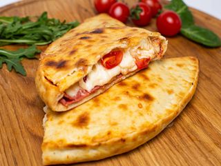 Піца Кальцоне Чилі (680г)