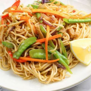 Pansit canton (Ración)