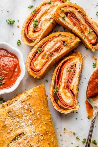 Stromboli Salsicha e Bacon Grande