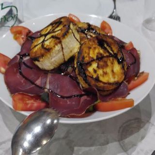 Ensalada De Cecina