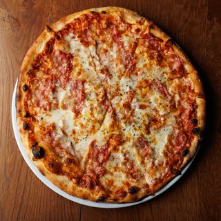 Pizza pančeta i parmezan