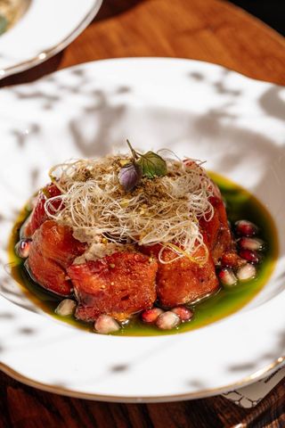 Запечений перець з горіховою пастою та копченим сулугуні (200г)