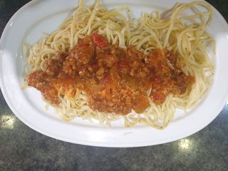 Tallarines a la boloñesa
