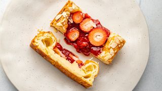 Клубничный пирог S