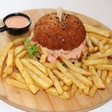 ორაგულის შემწვარი ჩიზ  ბურგერი