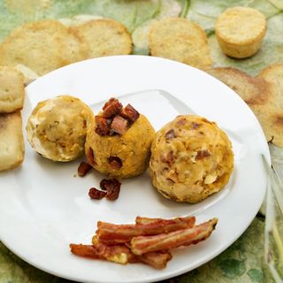 Bolón De Chicharrón
