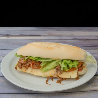 Bocadillo Mechada
