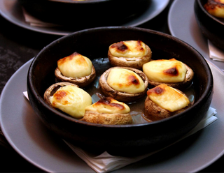 Ciuperci cu Suluguni