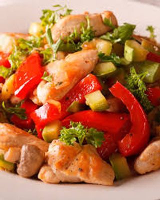 Salteado De Pollo Con Verduras