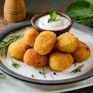 Crocchette di pesce al lime e salsa di yogurt - 6 pezzi