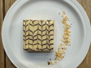 Естерхазі (160g)