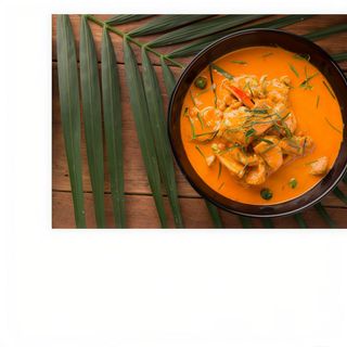 68a. Pollo al curry thai rosso piccante
