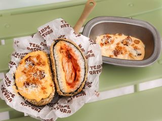 Суші бургер з куркою (470г)