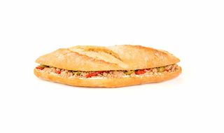 Bocadillo de atún y pimiento rojo