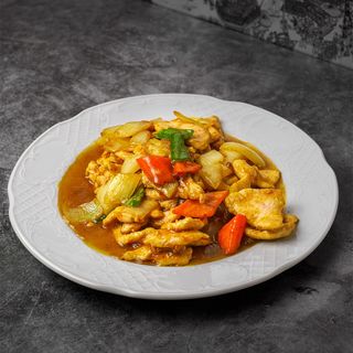 Pollo con Salsa de Curry