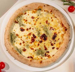 Pizza Quattro Formaggi