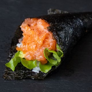 90. Temaki spicy - 1 pezzo