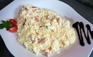 Rižoto sa dimljenim sirom i piletinom