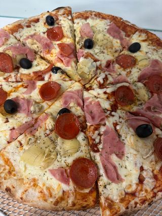 Pizza 4 estaciones (34cm.)