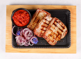 Dimljena bela vešalica