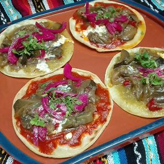 Chalupas vegetarianas