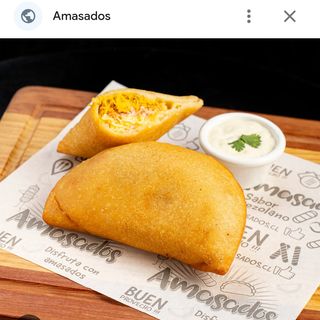 Empanada XL (200grs.) de carne picada Guisada. 