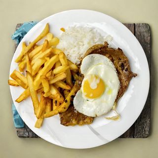 Bitoque de Frango – Portuguese Steak with Egg