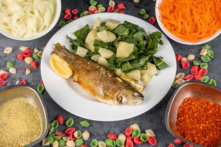 Pastrmka sa prilogom