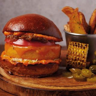 Бургер Veggie с гарнитура (450г)