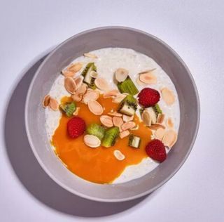 Каша овсяная на коровьем молоке