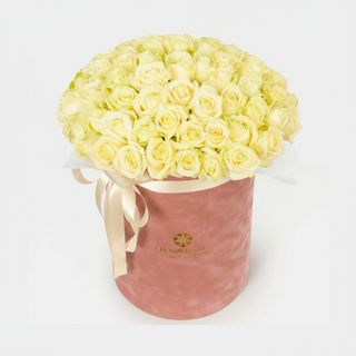 Композиція з білих троянд"White Gift"