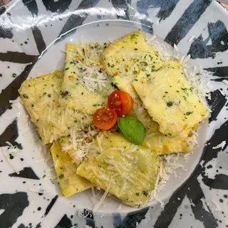 Raviolli Ricota Espinacas