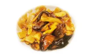 138 Funghi e bambù