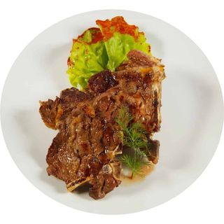 Pastramă de berbecuț  cu mămăligă