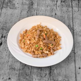 31. Arroz Frito Con Ternera