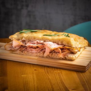 FOCACCIA CON COCHINILLO 