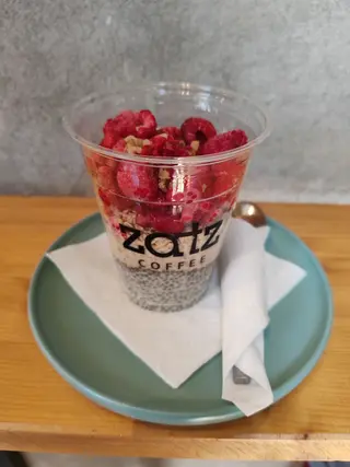 Overnight oats vegan cu zmeură
