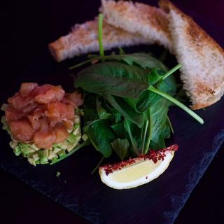 Тар тар з лосося (155г)