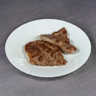 Svinjski vrat na porciju