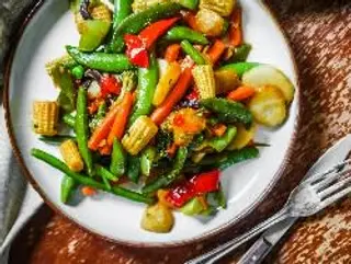 Задушени зеленчуци с кашкавал (400г)