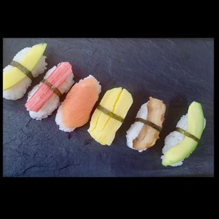 Bandeja Nigiris a gusto grande 8 piezas