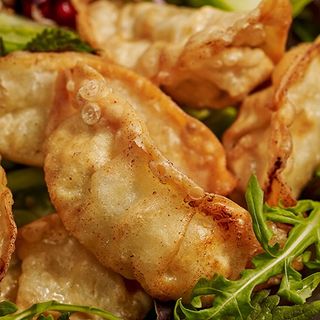 Pierożki gyoza z kurczakiem 