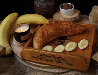 BANAN Z NUTELLĄ rogalik Dostawa/Zam.