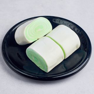 Mantou o smaku pandanu / Mantou with pandan flavour
